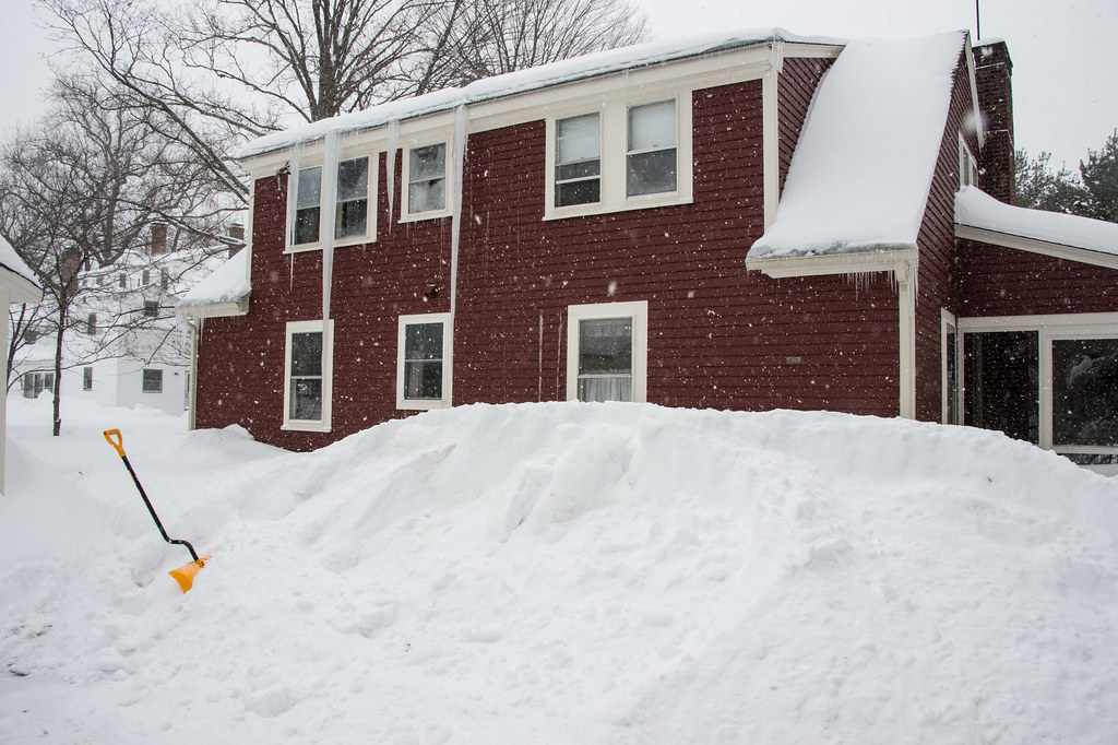 Keeping a Warm Roof in Winter