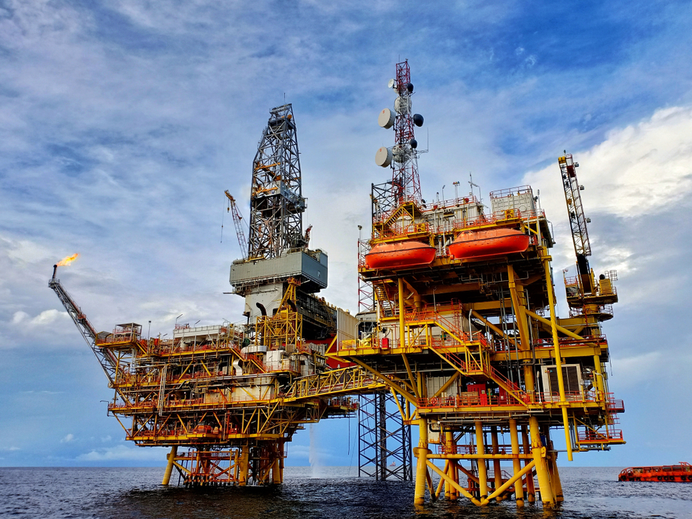Benefits and Challenges of Working in Marine and Drilling Equipment Services