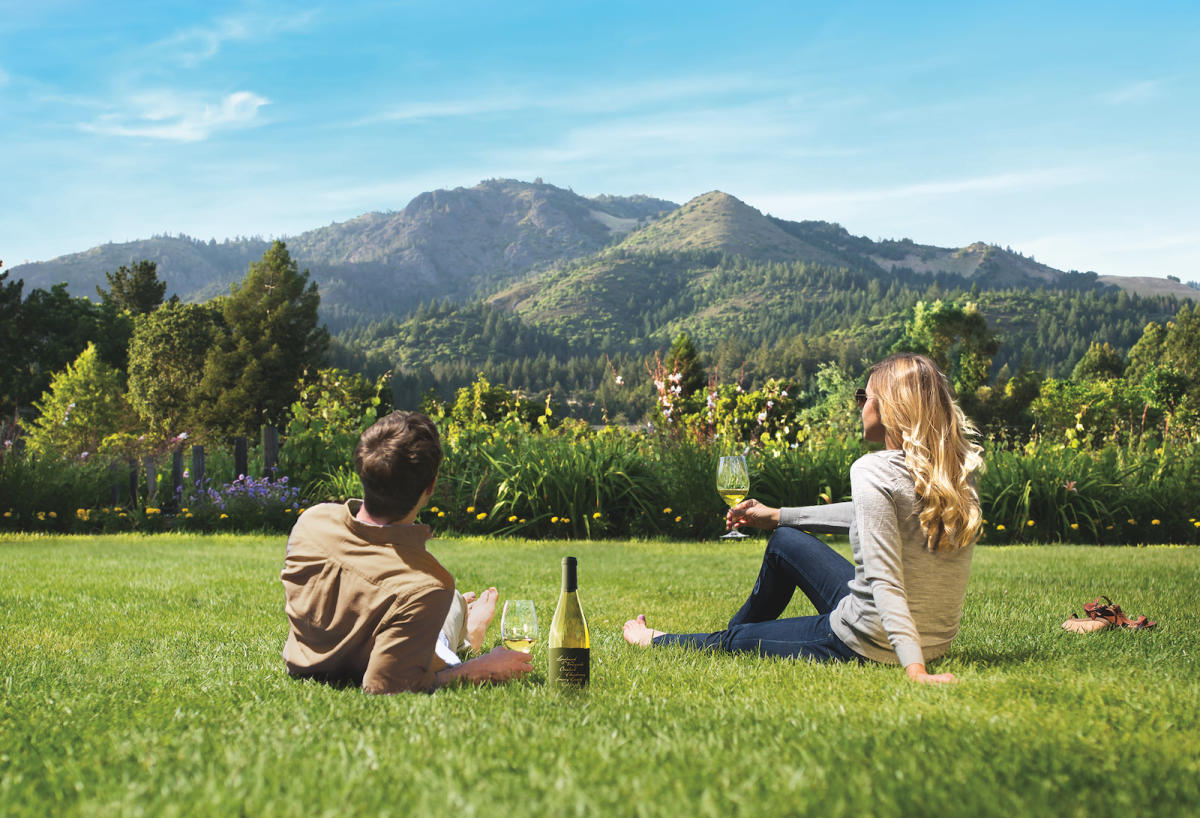 Sonoma life style: where nature, alcohol and well -being entertainment