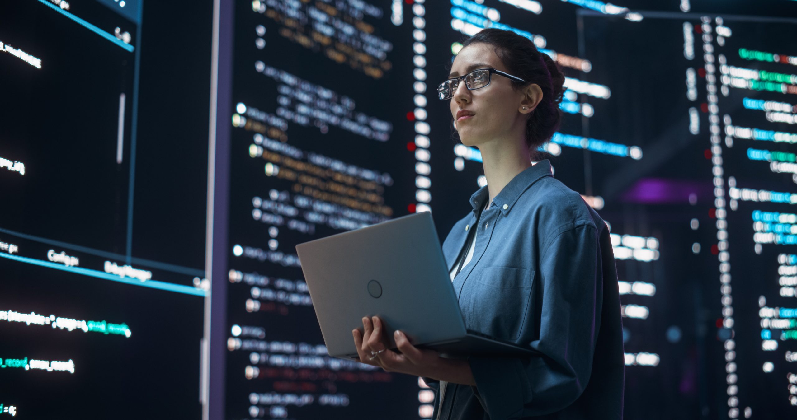 Internet Chciks: Empowering Women in Digital Age